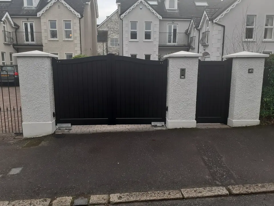 Sliding driveway gate made and fitted by PJ Gates & Automation